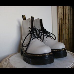 Dr. Martens Audrick 8-eye Boot